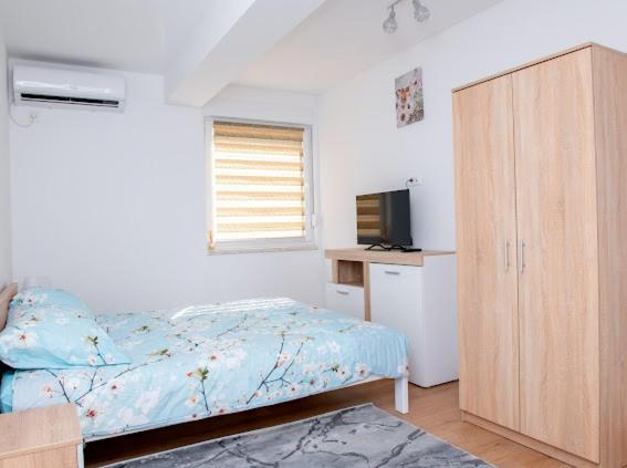 Apartmani Jezero 科尼茨 外观 照片