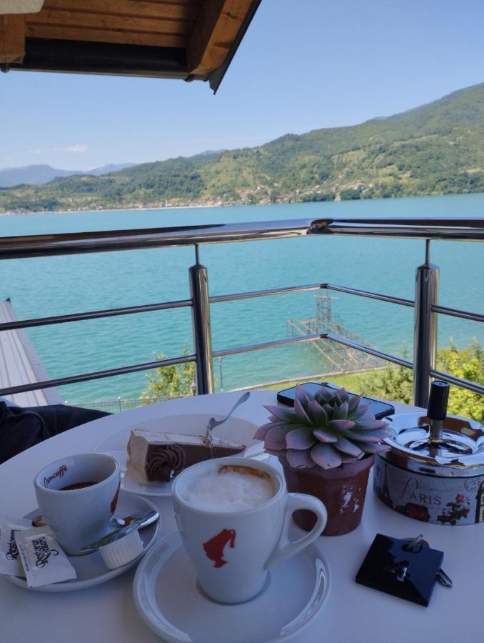 Apartmani Jezero 科尼茨 外观 照片